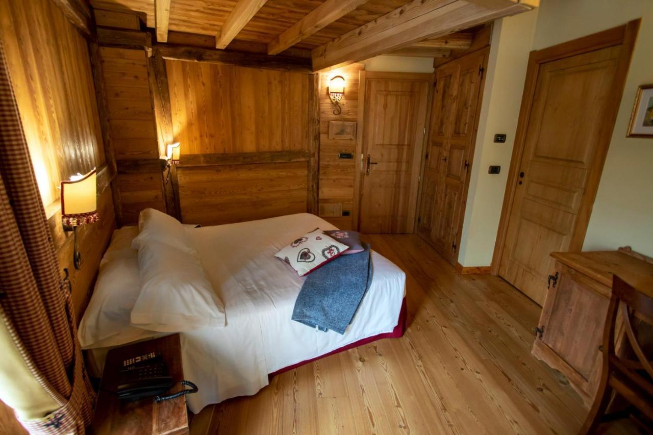 Laghetto Alpine Hotel & Restaurant Brusson Εξωτερικό φωτογραφία