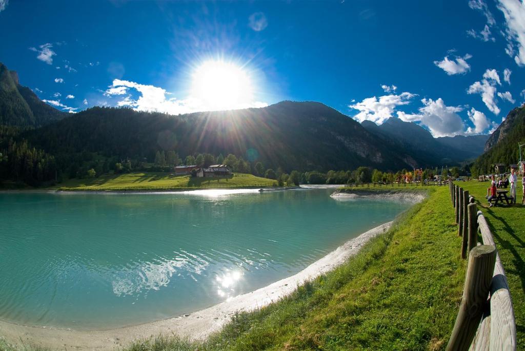 Laghetto Alpine Hotel & Restaurant Brusson Εξωτερικό φωτογραφία